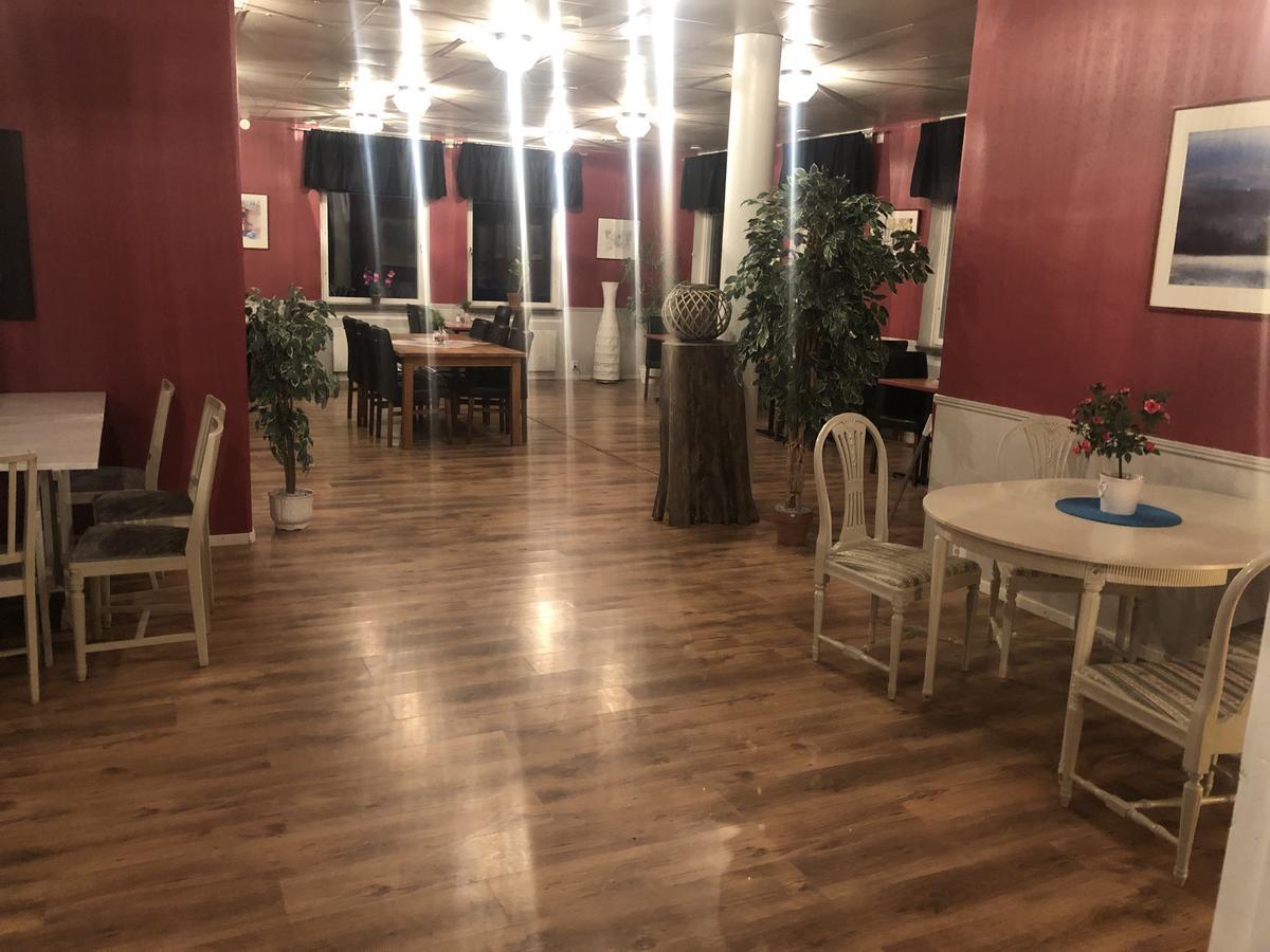 Dentas Hotell Raivi Hoting Buitenkant foto